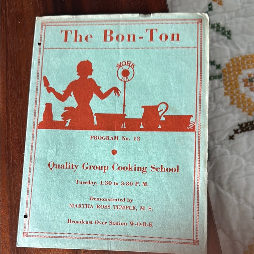 Vintage Cookbook Collection - Picture 6 of 15